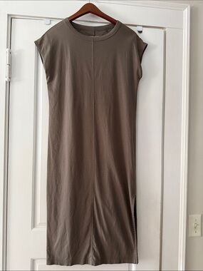 Everlane dress small taupe